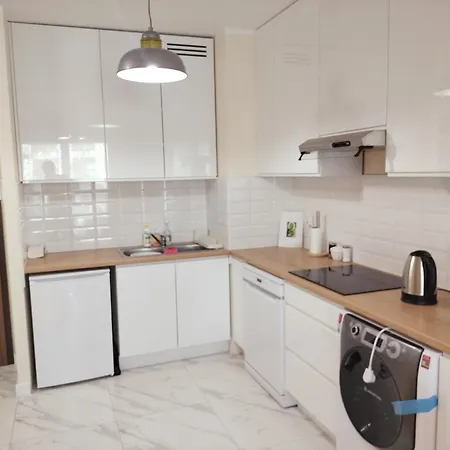 Quiet In The Wroclawska *