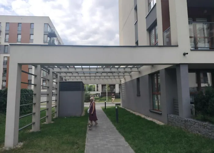 Quiet In The Wroclawska アパート *