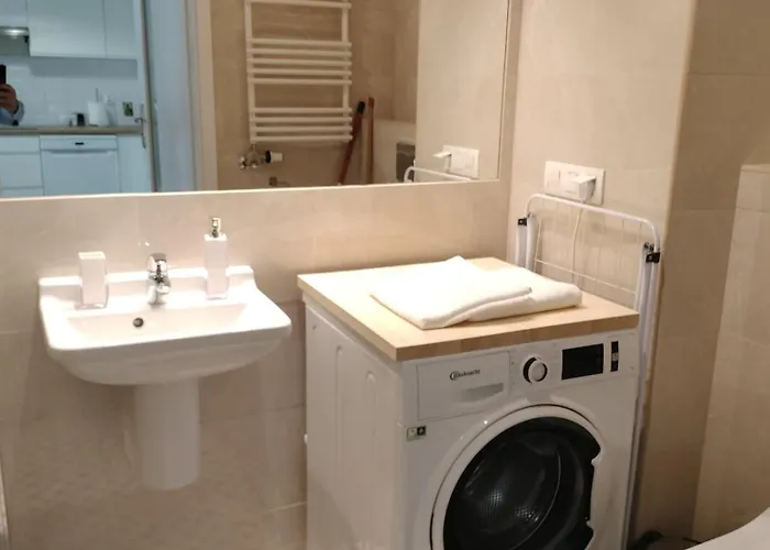 Quiet In The Wroclawska アパート