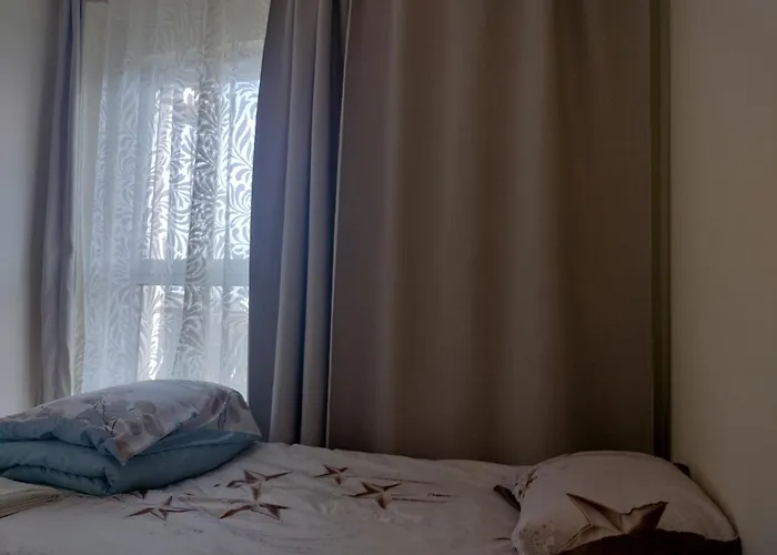 Quiet In The Wroclawska アパート