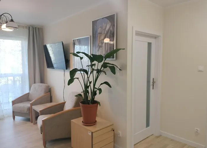 Quiet In The Wroclawska *