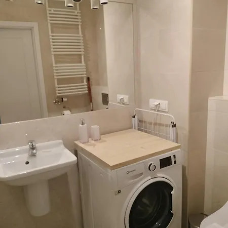 Quiet In The Wroclawska *